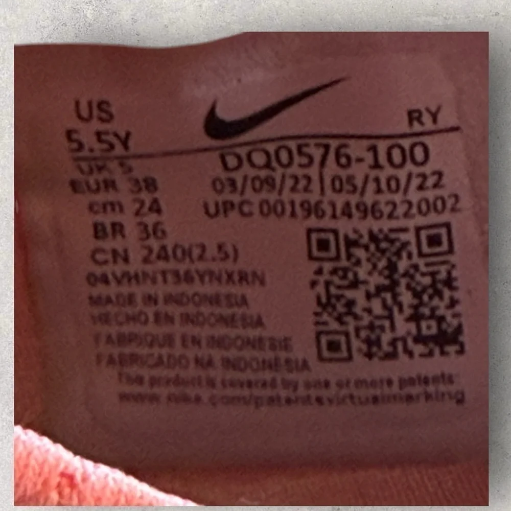 Girls Nike Flex Runner 2 size 5.5Y
